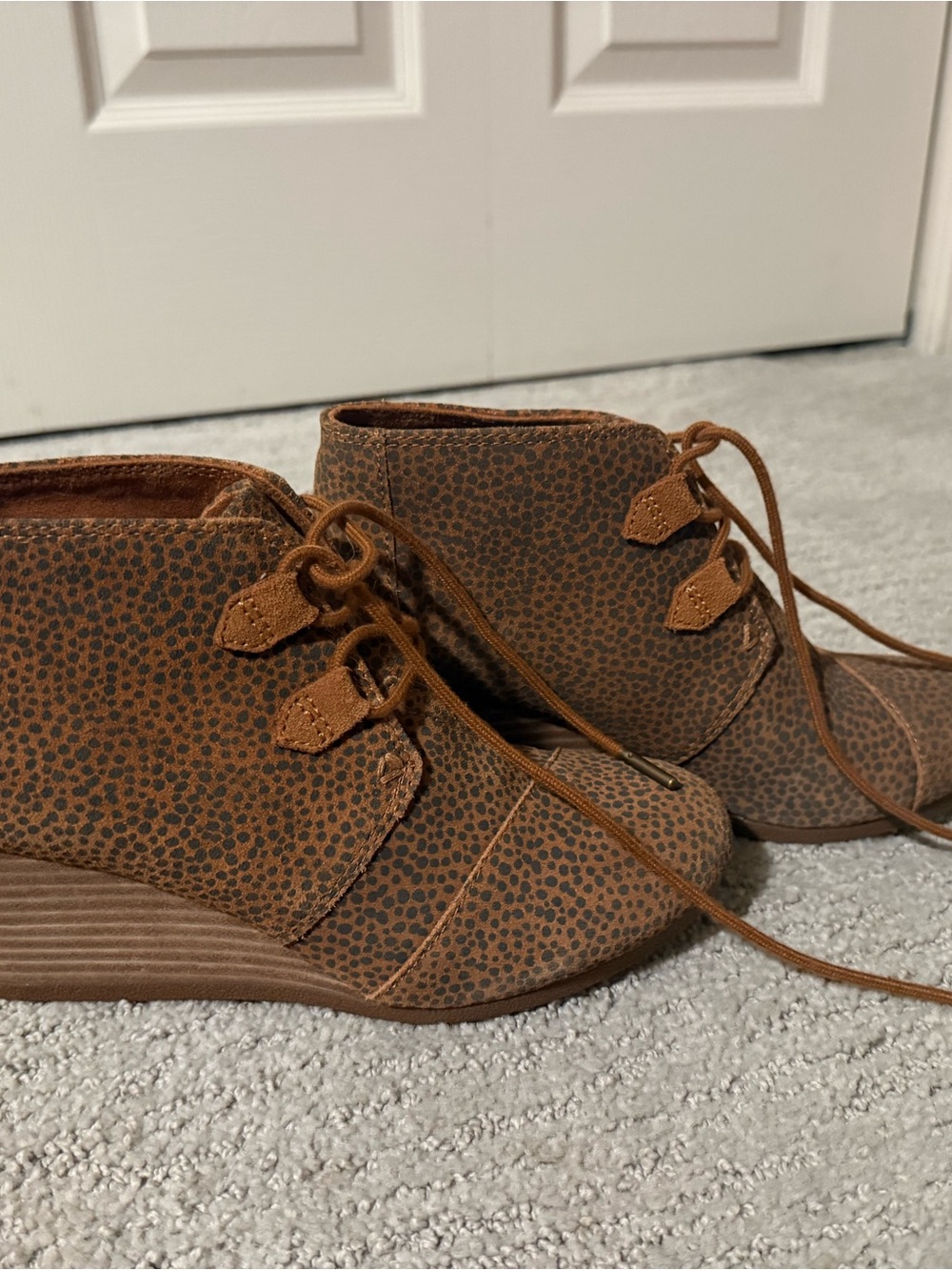 Toms Brown Speckled Lace-Up Wedge Booties